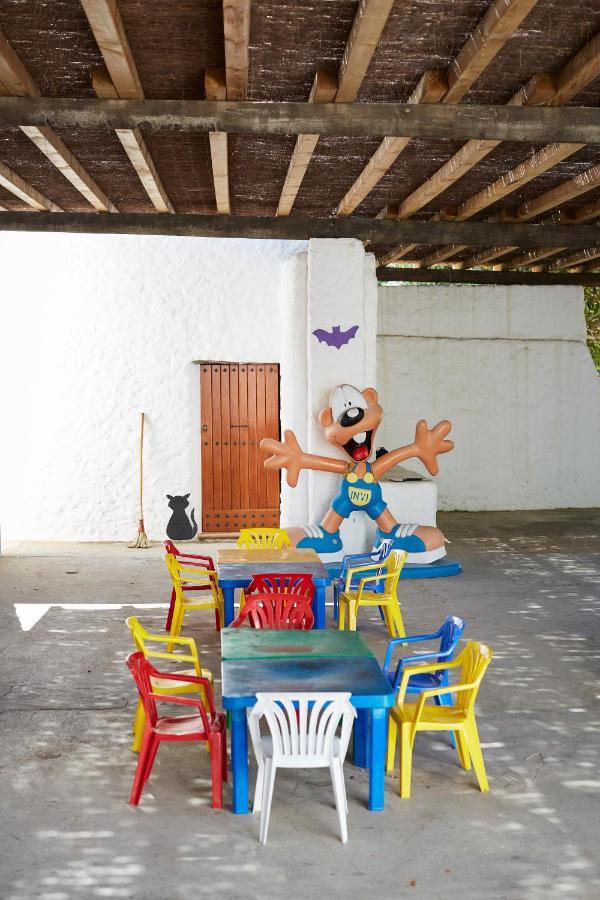 Invisa Hotel Club Cala Blanca Playa DPlaya Des Figueral Kültér fotó