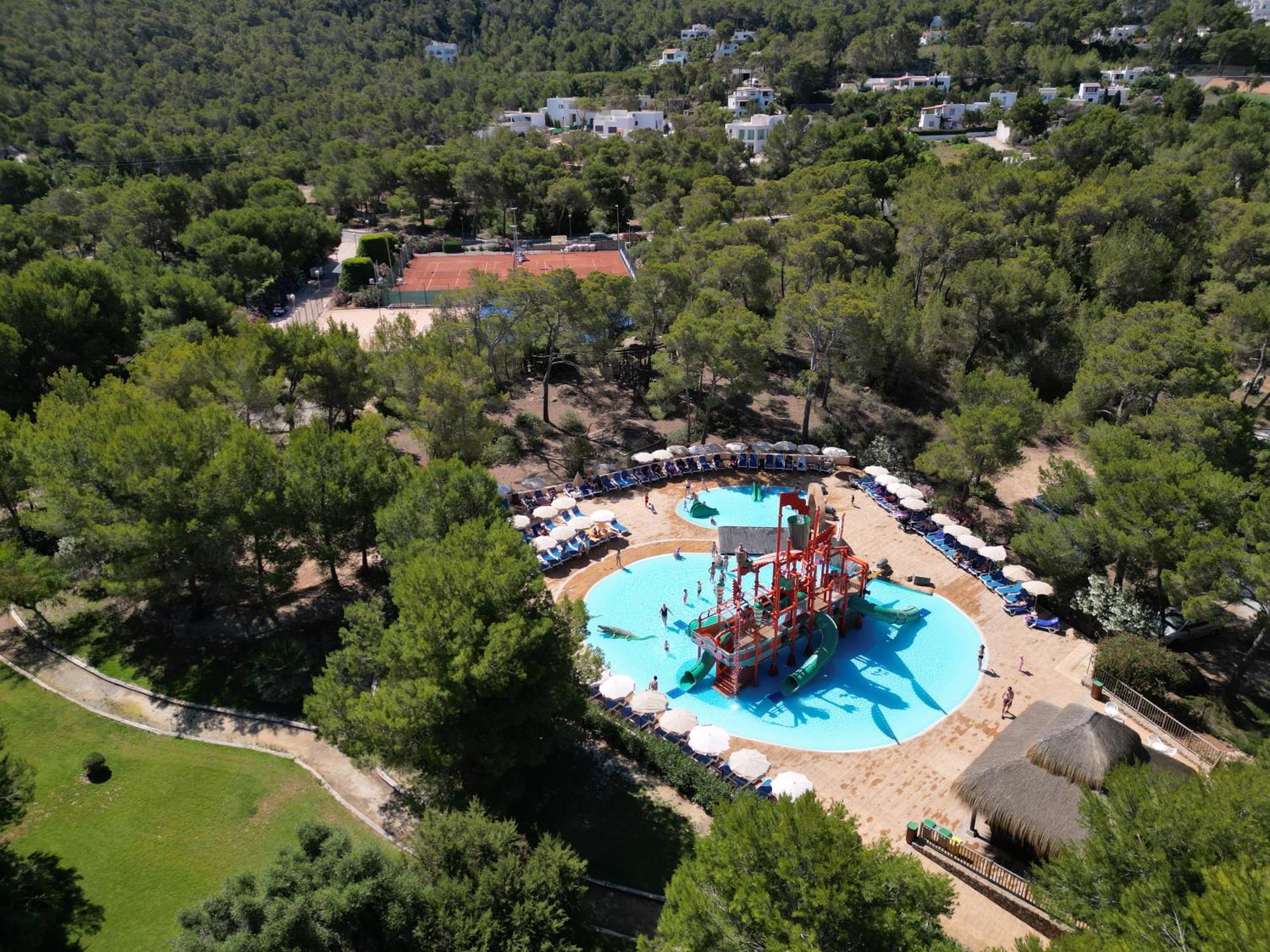 Invisa Hotel Club Cala Blanca Playa DPlaya Des Figueral Kültér fotó