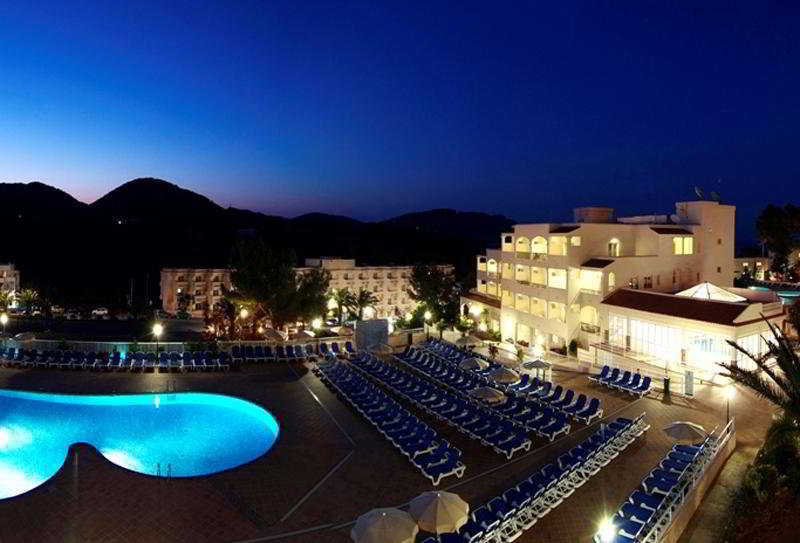 Invisa Hotel Club Cala Blanca Playa DPlaya Des Figueral Létesítmények fotó